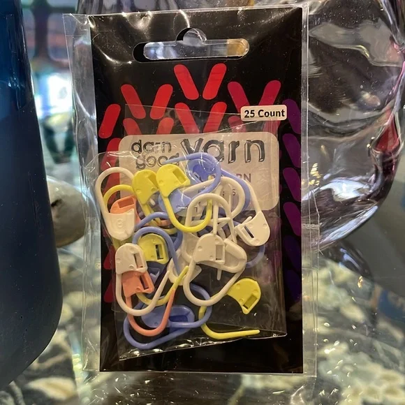 Lockable stitch markers - Picture 2 of 3